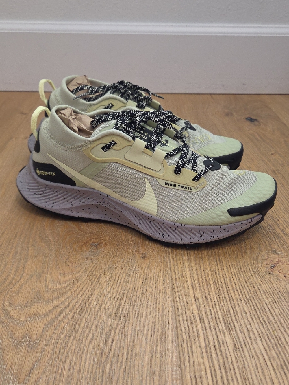 Nike Trail Running Shoes - Light Green, Gray and Black